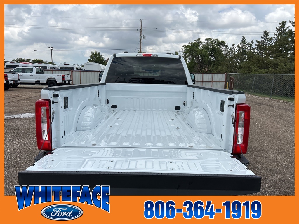 2025 Ford F-350 XLT photo 6