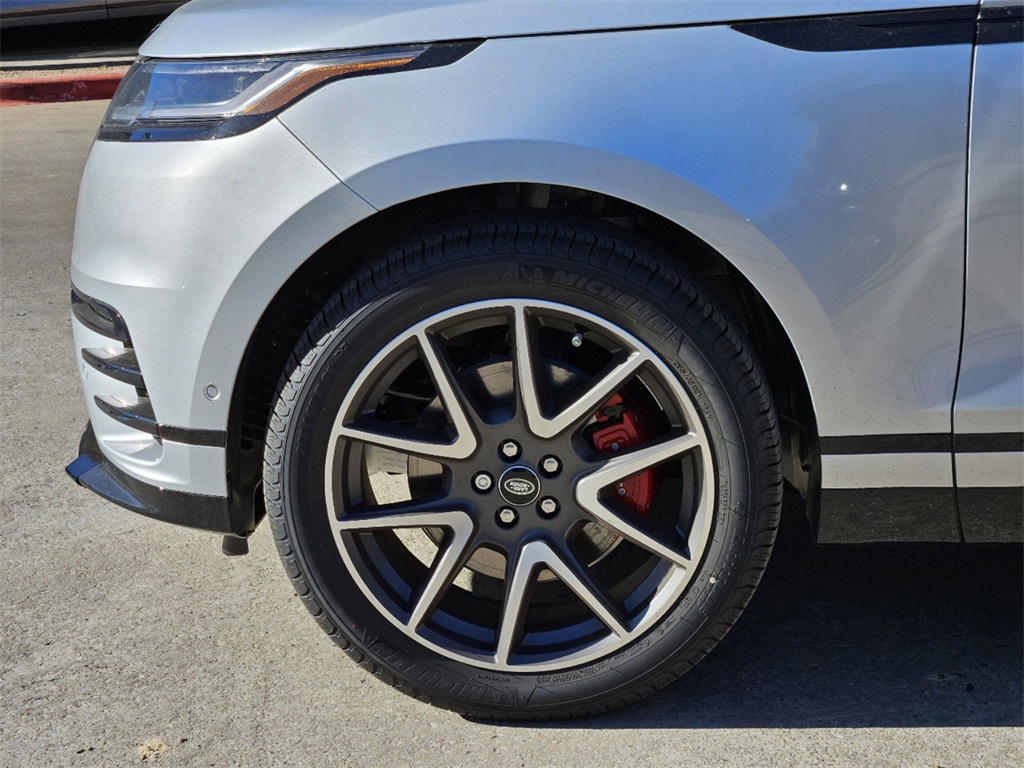 2024 Land Rover Range Rover Velar SE photo 9