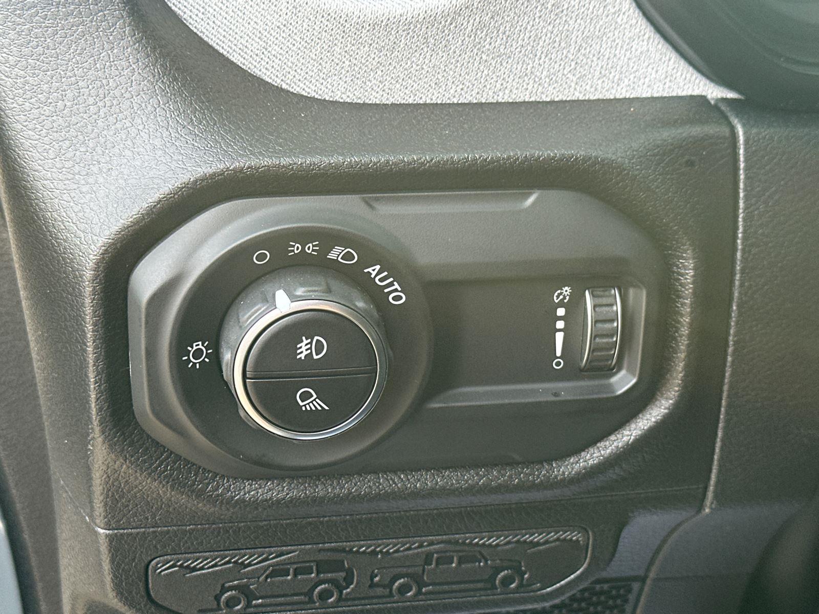 2025 Jeep Gladiator Sport S photo 13