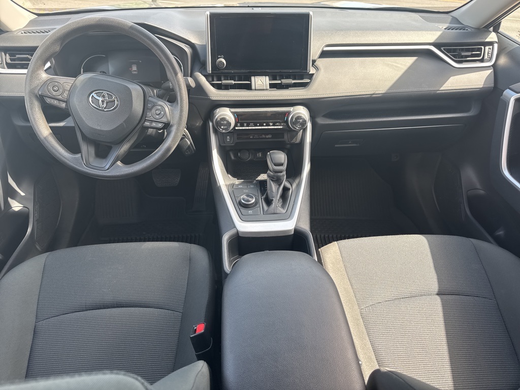 2024 Toyota RAV4 Hybrid LE photo 17