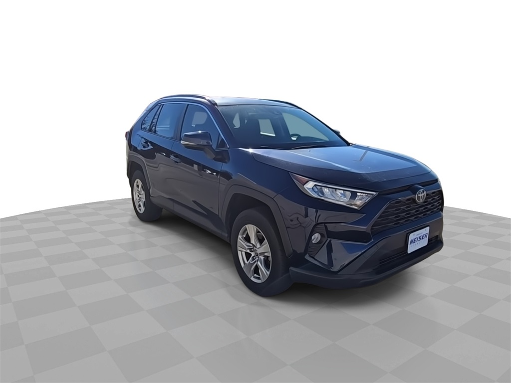 2020 Toyota RAV4 XLE photo 2