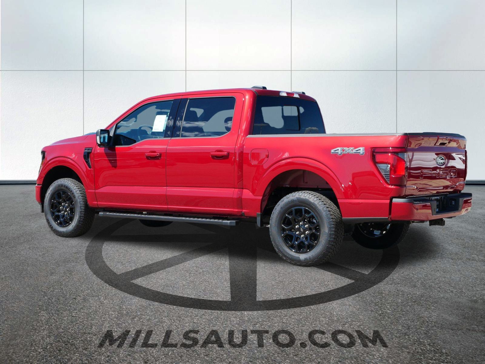 2025 Ford F-150 XLT photo 2