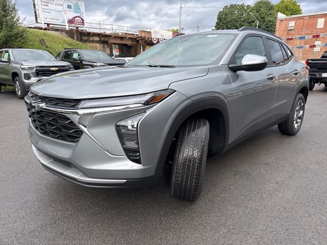 2026 Chevrolet Trax LT photo 4