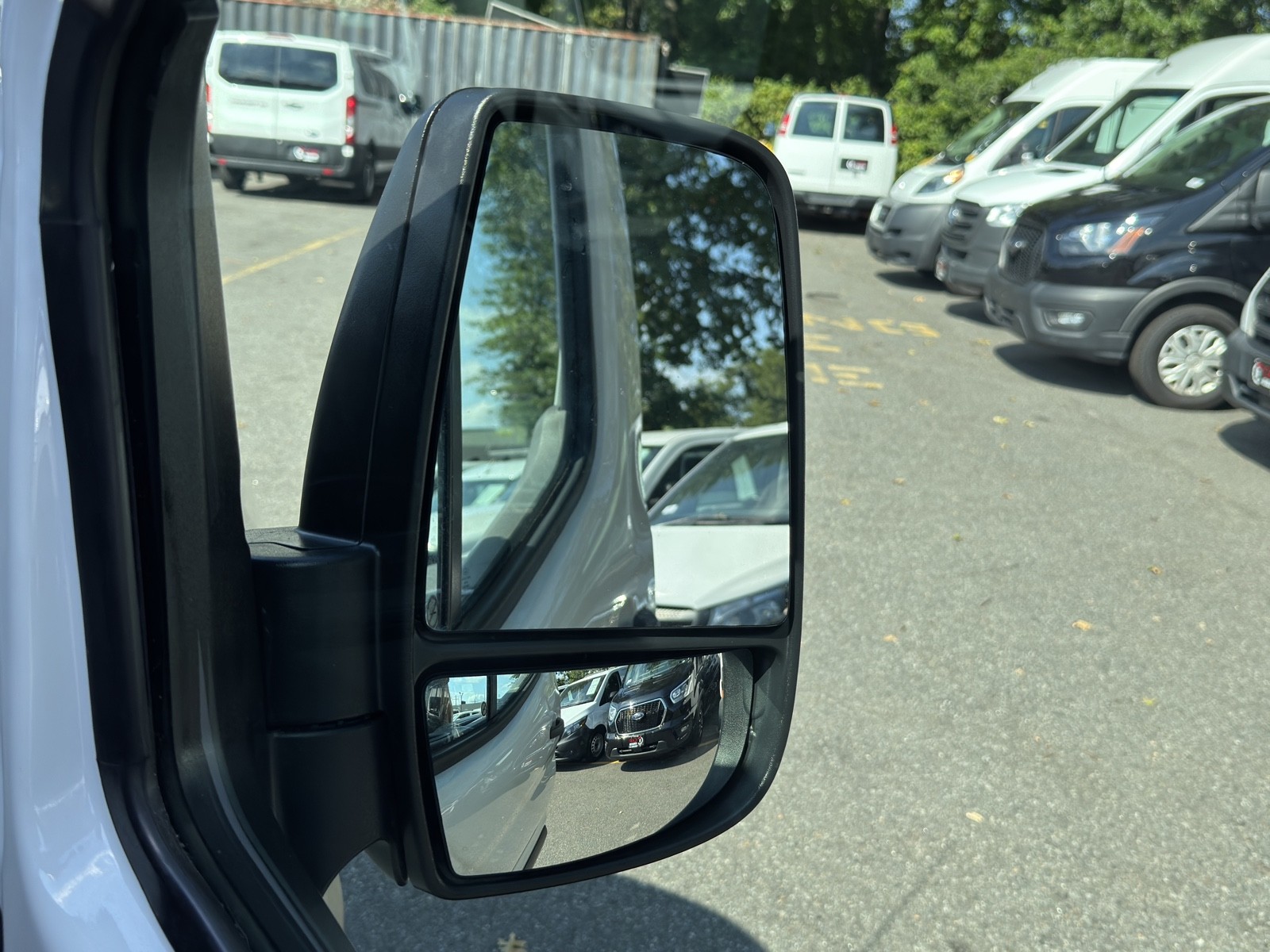 2024 Ford Transit photo 38