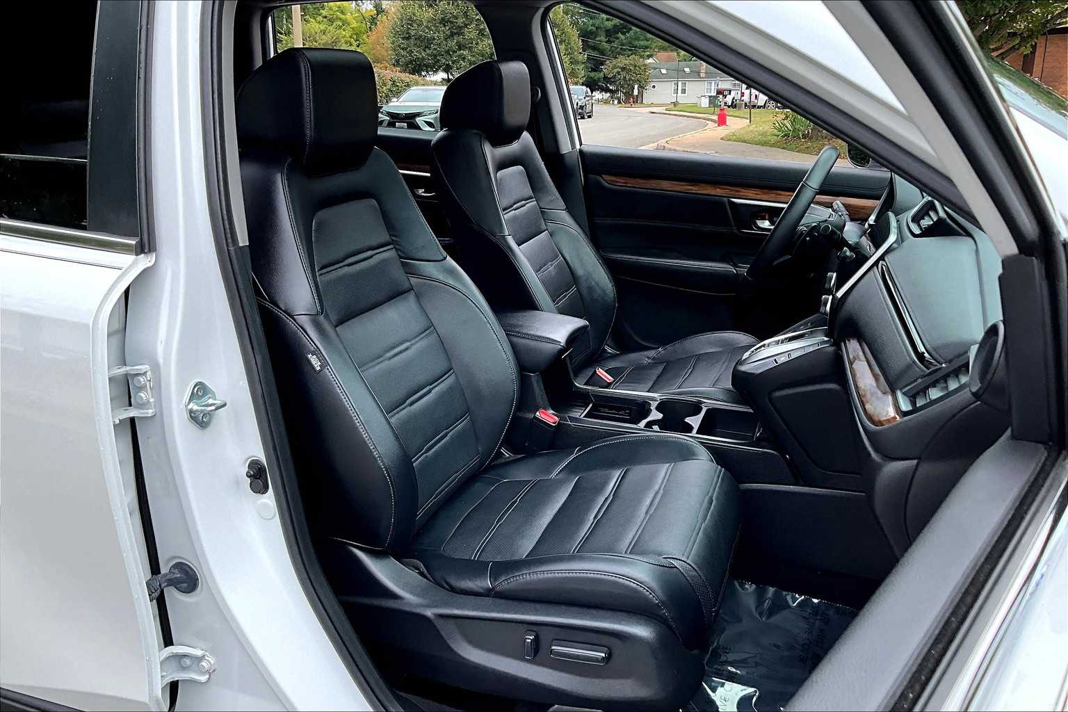 2022 Honda CR-V Hybrid EX-L photo 7