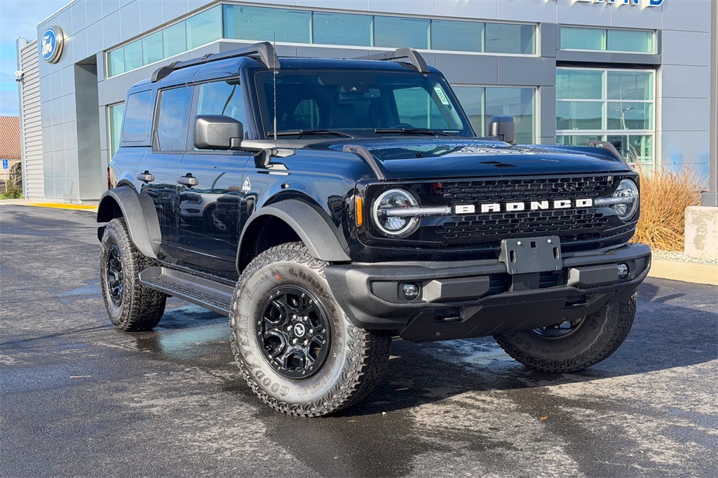 2025 Ford Bronco 4-Door Outer Banks's photo