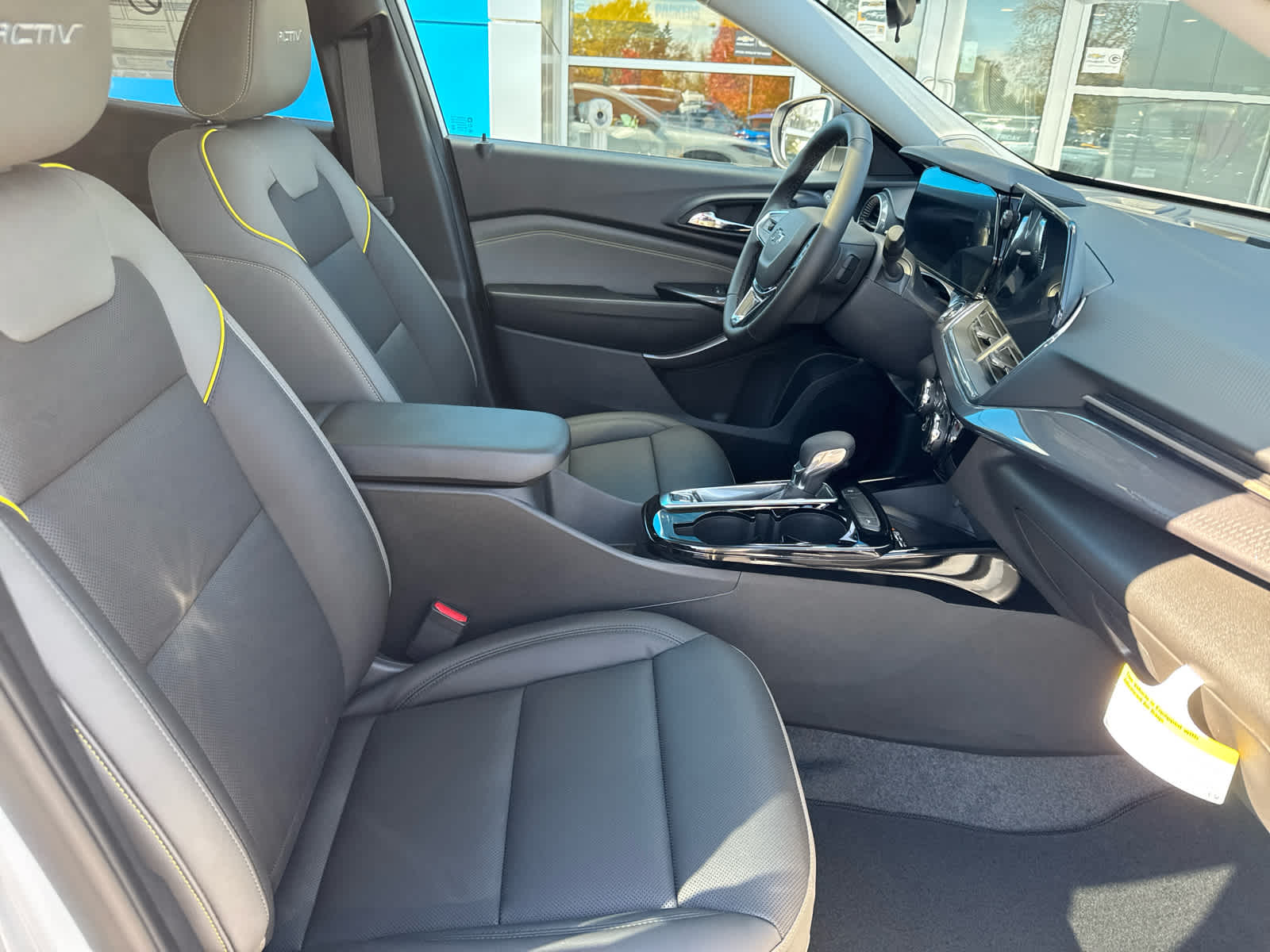 2026 Chevrolet Trax ACTIV photo 2