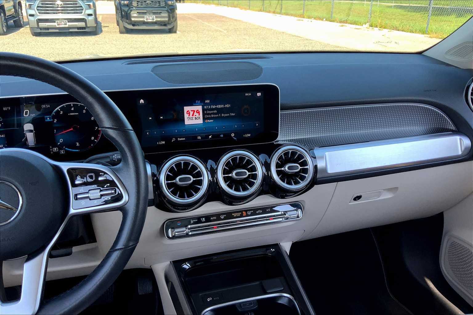 2021 Mercedes Benz GLB 250 photo 6