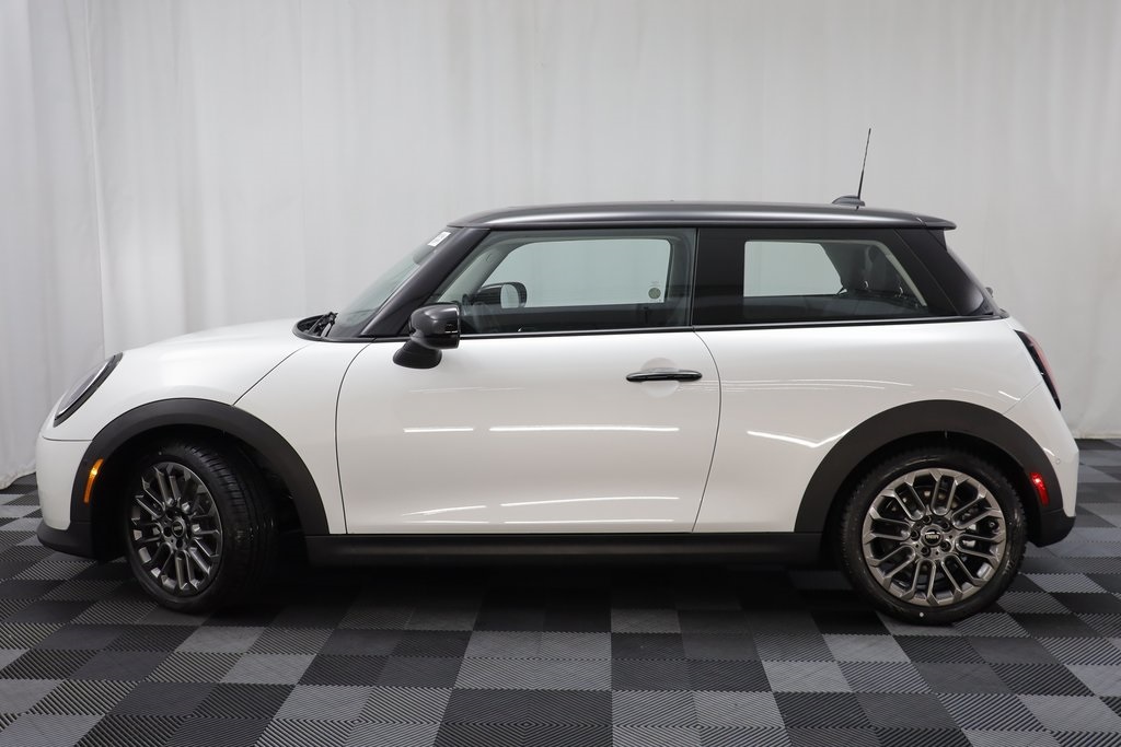 2025 Mini Cooper 2 Door Hardtop Signature photo 4