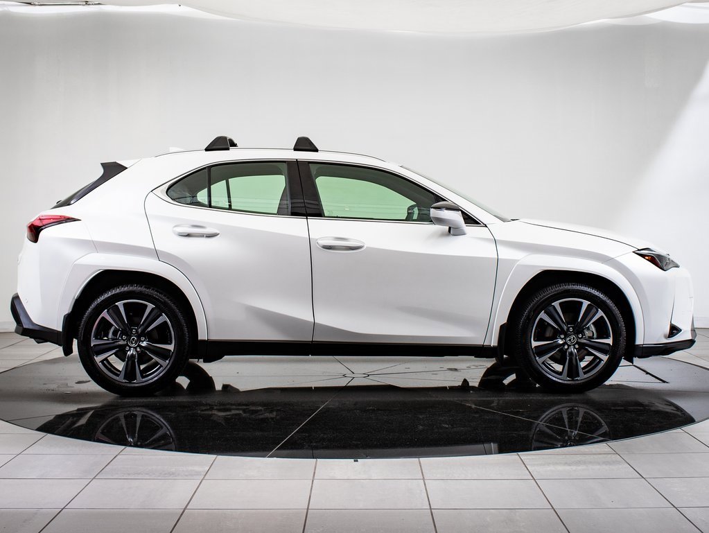 2025 Lexus UX Premium photo 11
