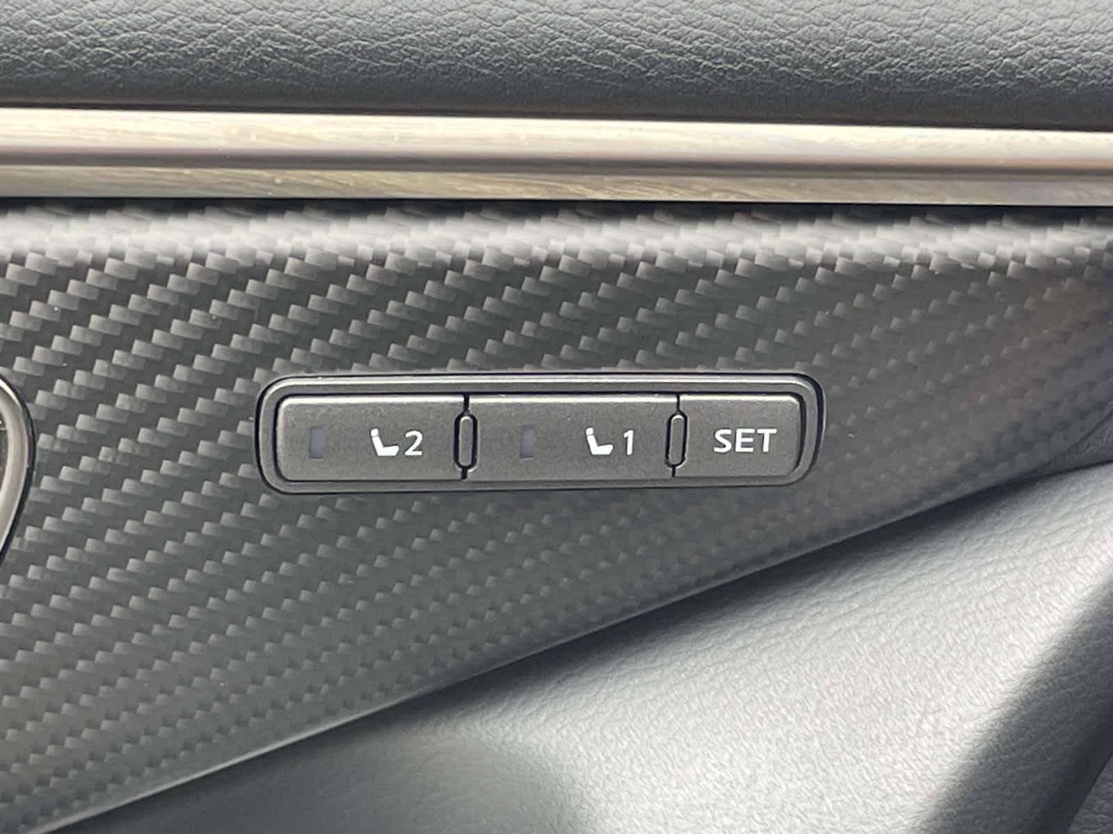 2021 Infiniti Q60 Red Sport 400 photo 23