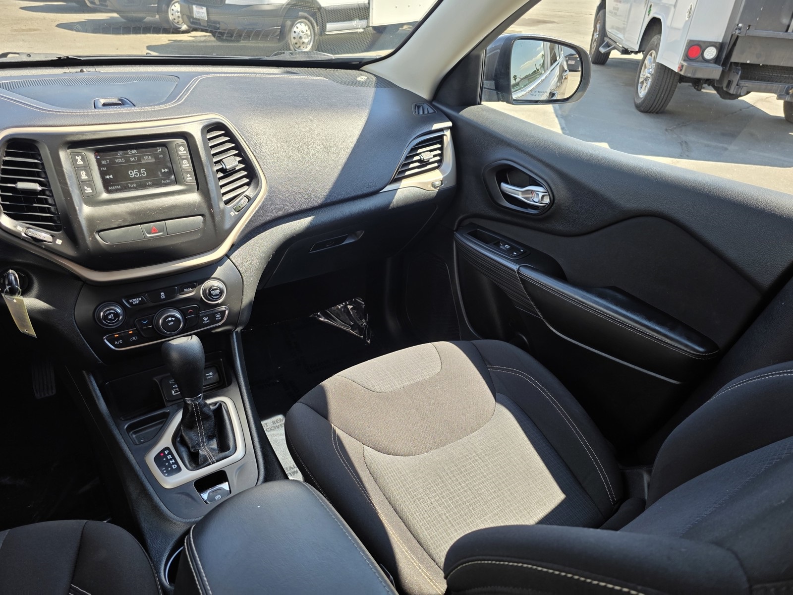 2015 Jeep Cherokee Latitude photo 17