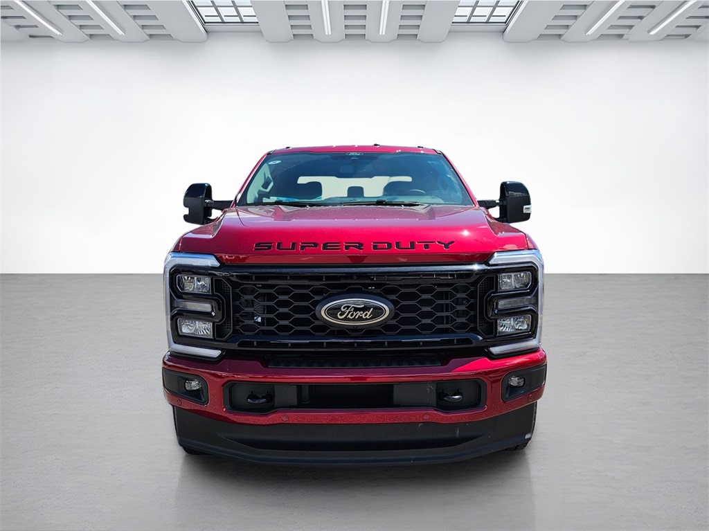 2025 Ford F-250 Lariat photo 2