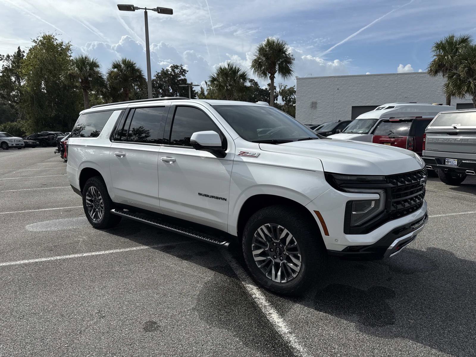 2025 Chevrolet Suburban Z71 photo 35