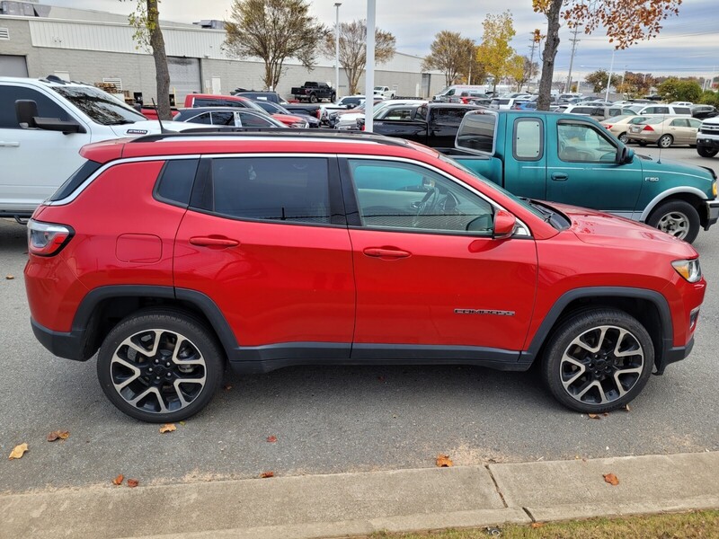 2017 Jeep Compass Limited photo 2