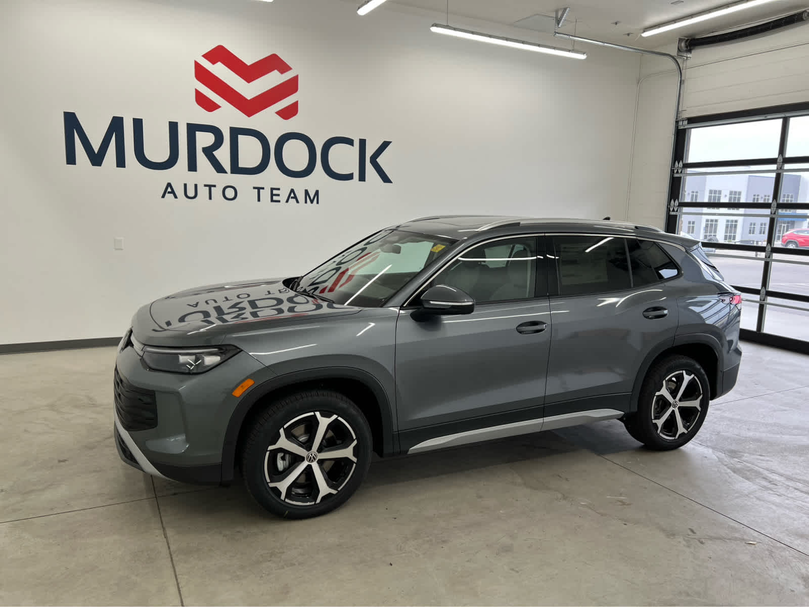 2026 Volkswagen Tiguan SE's photo