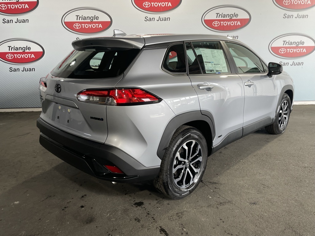 2025 Toyota Corolla Cross XLE XSE photo 4