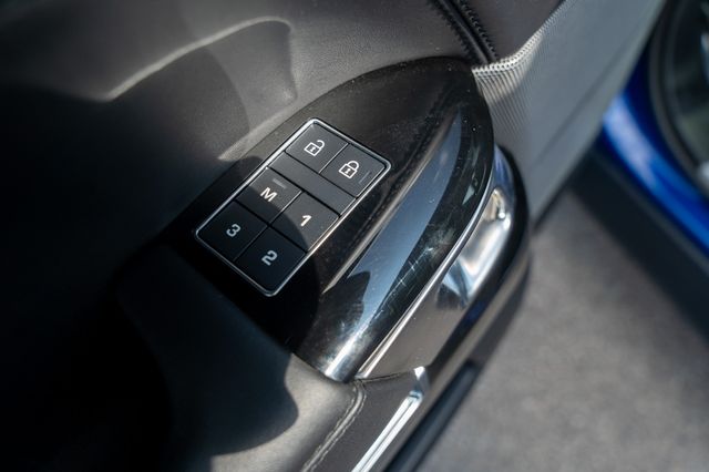 2022 Land Rover Range Rover Sport SVR photo 21