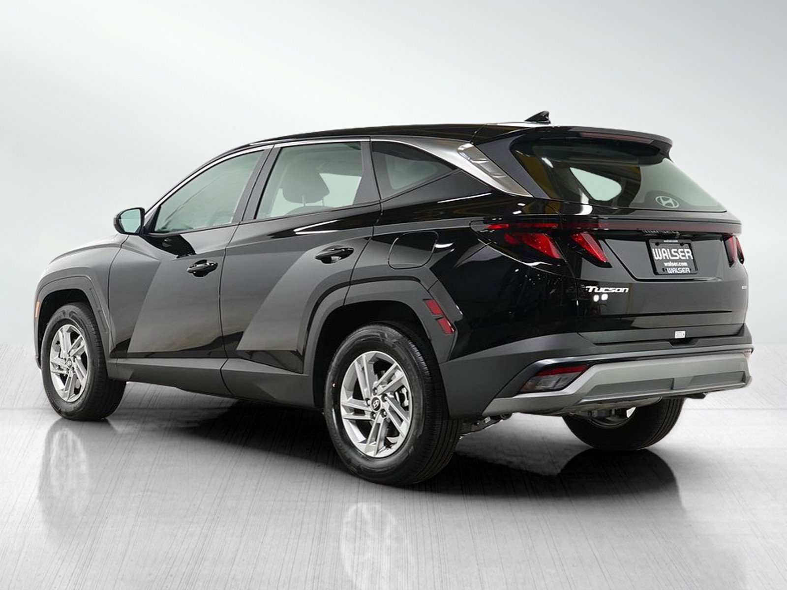2025 Hyundai Tucson SE photo 2