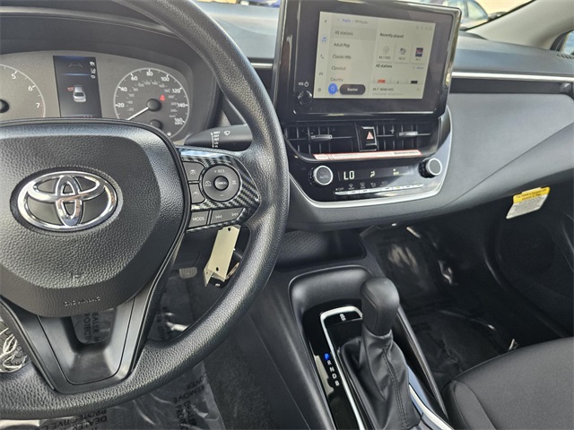2025 Toyota Corolla LE photo 33