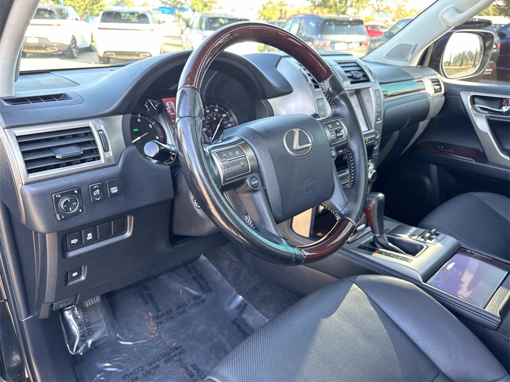 2019 Lexus GX 460 photo 16