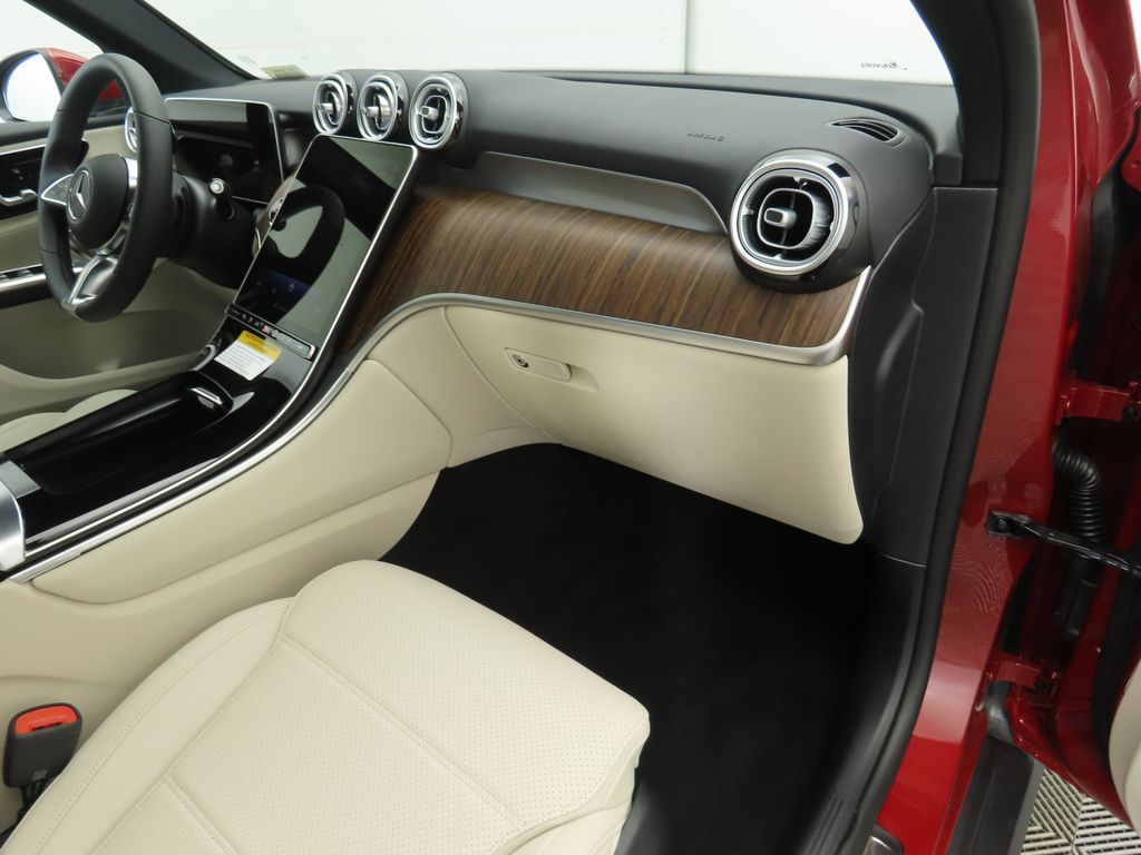 2026 Mercedes Benz GLC 350e 4MATIC photo 16