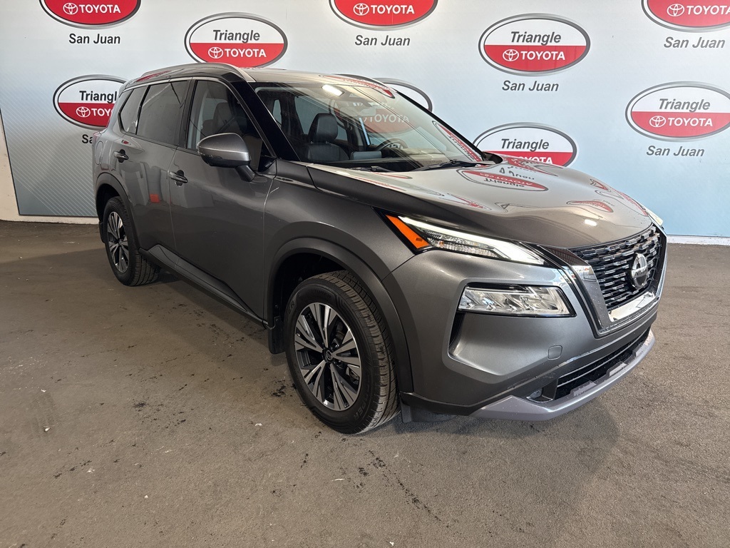 2021 Nissan Rogue SV photo 3