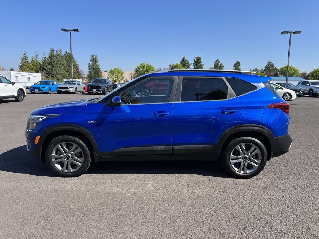 2021 Kia Seltos S photo 2