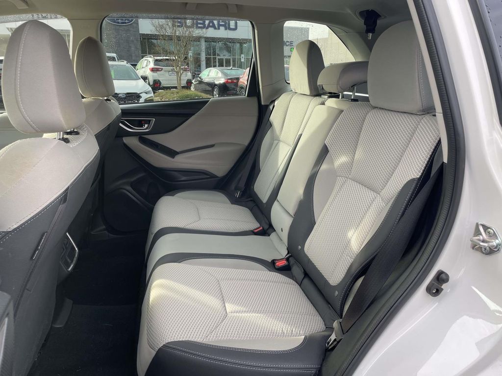 2023 Subaru Forester Premium photo 3