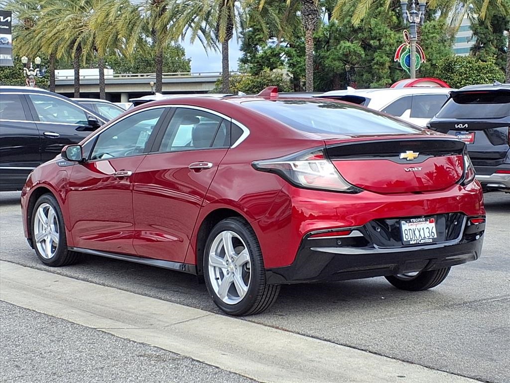 2018 Chevrolet Volt LT photo 3