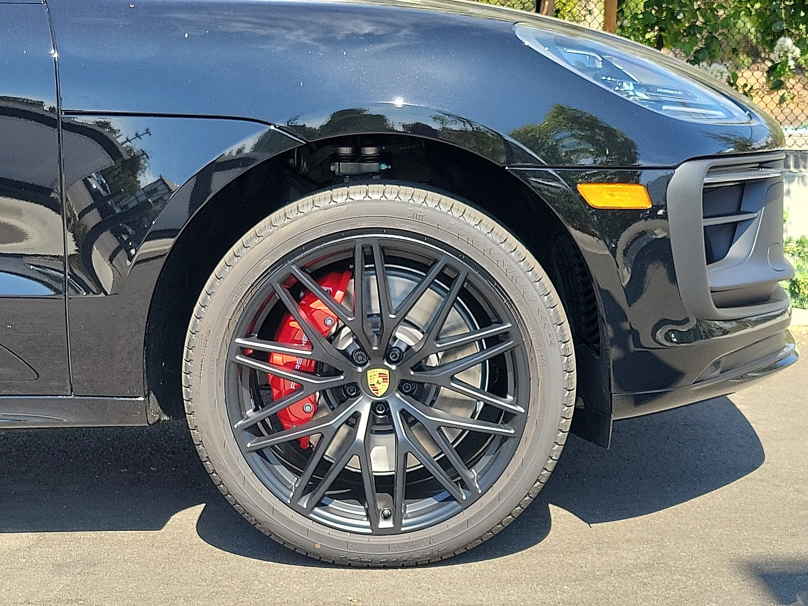 2026 Porsche Macan GTS photo 10