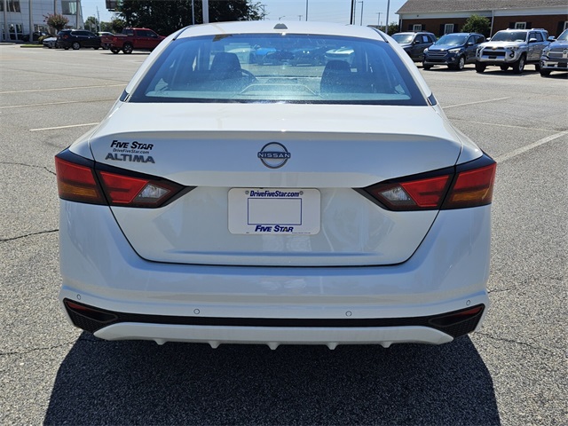 2025 Nissan Altima 2.5 S photo 10