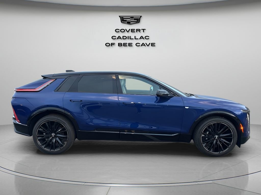 2025 Cadillac Lyriq Sport photo 9
