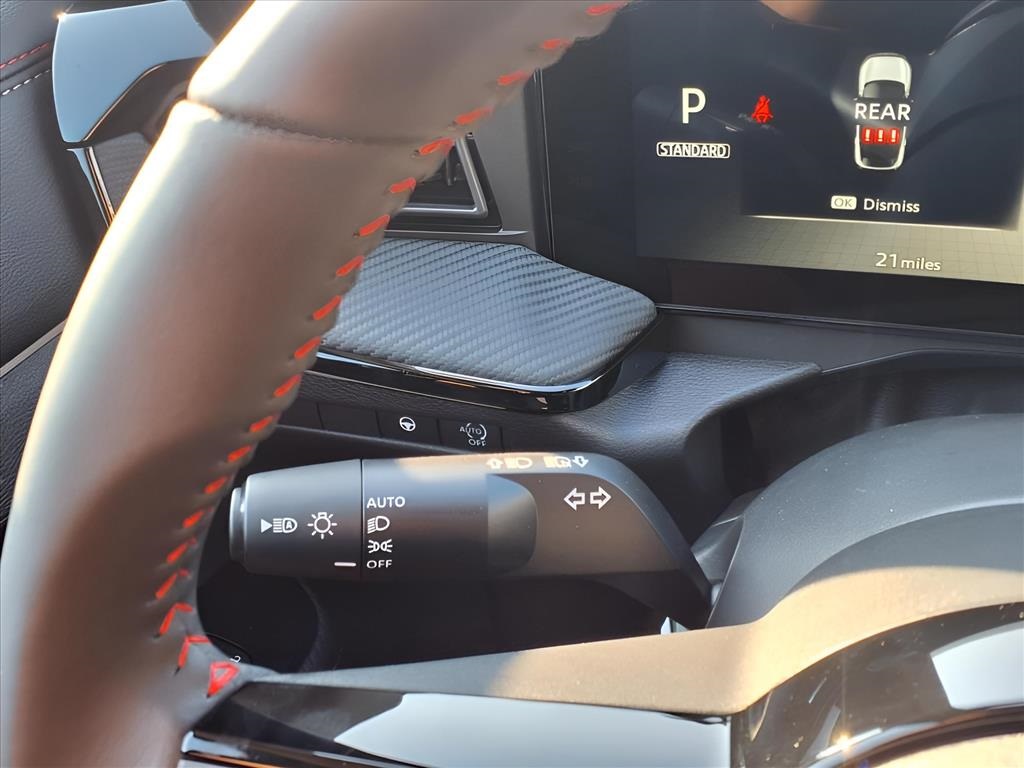 2025 Nissan Kicks SR photo 26