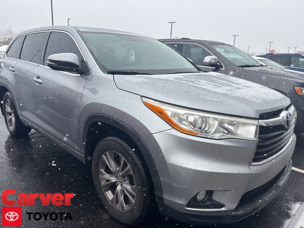 2014 Toyota Highlander LE Plus's photo
