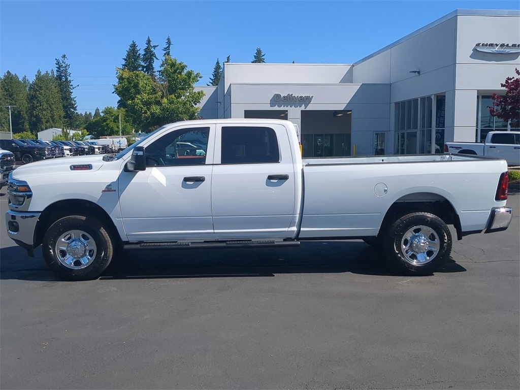2025 Ram 3500 Tradesman photo 3