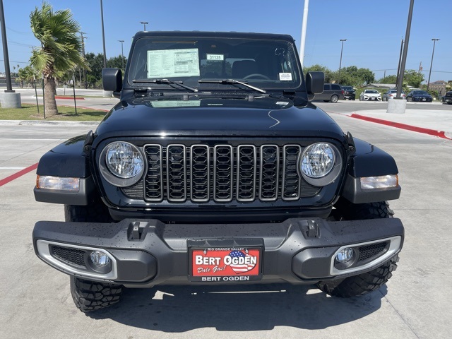 2025 Jeep Gladiator Sport photo 2