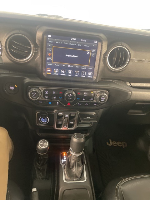 2023 Jeep Wrangler Sahara 4xe photo 25