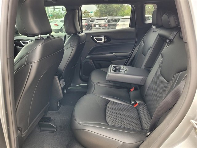 2025 Jeep Compass Latitude photo 9