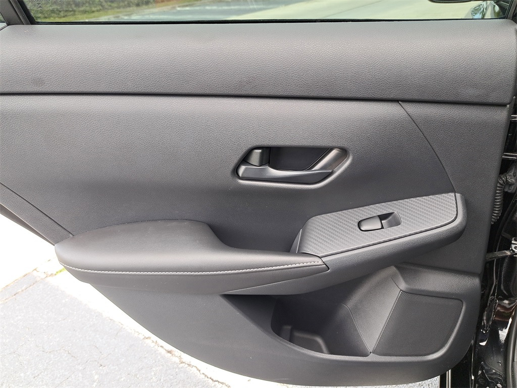 2024 Nissan Sentra S photo 12