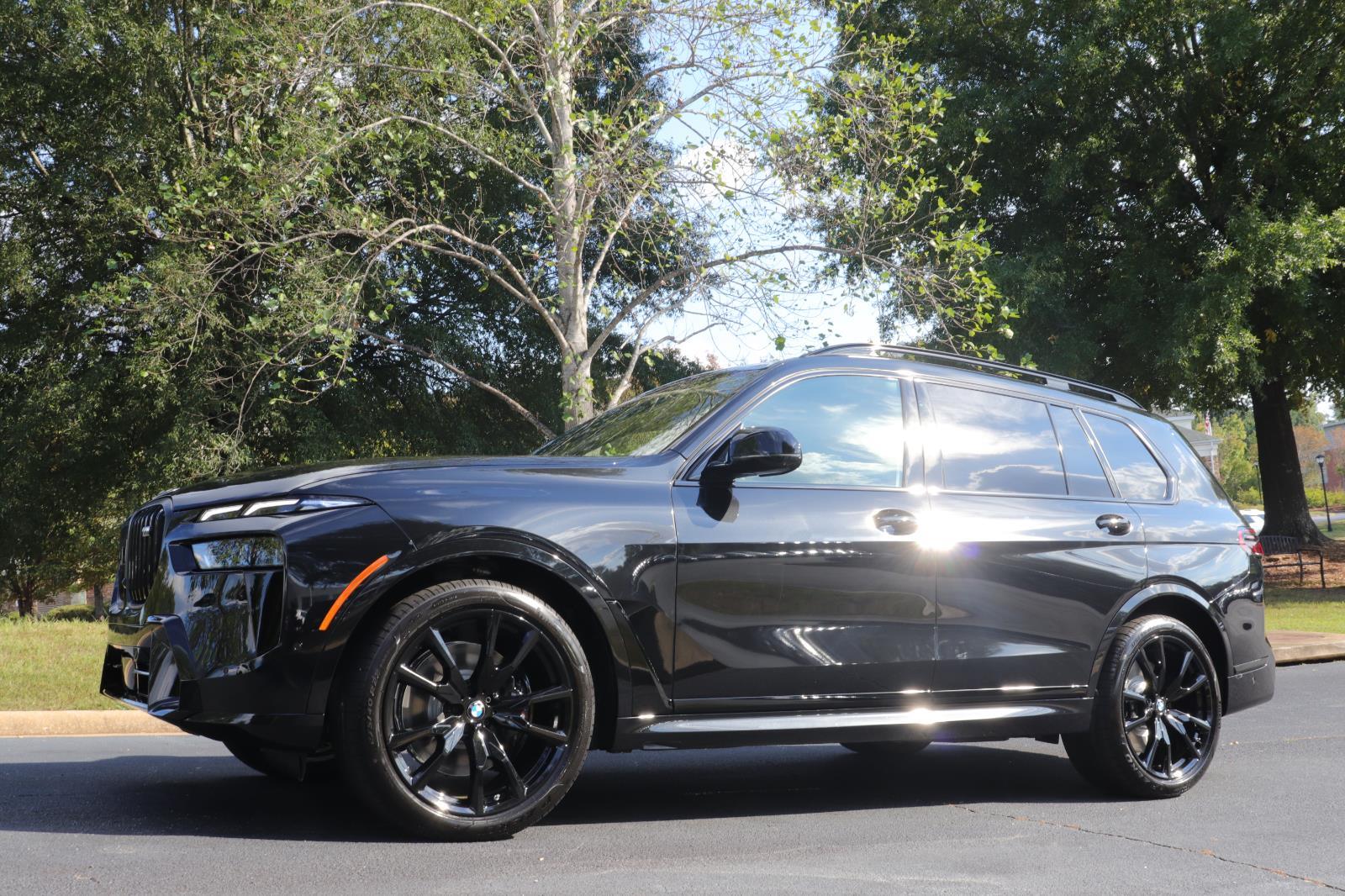 2026 BMW X7 M60i's photo