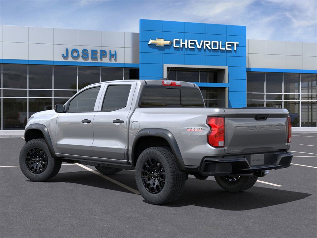 2025 Chevrolet Colorado Trail Boss photo 3