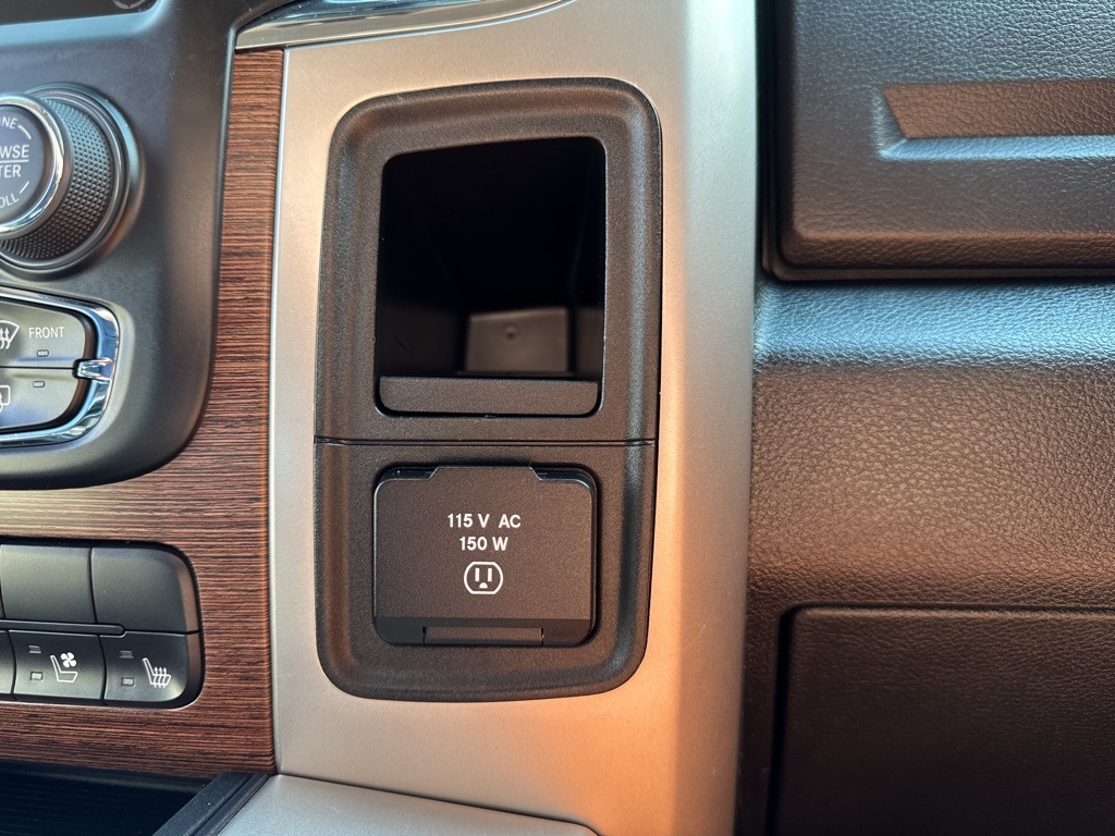 2016 Ram 1500 Laramie photo 37