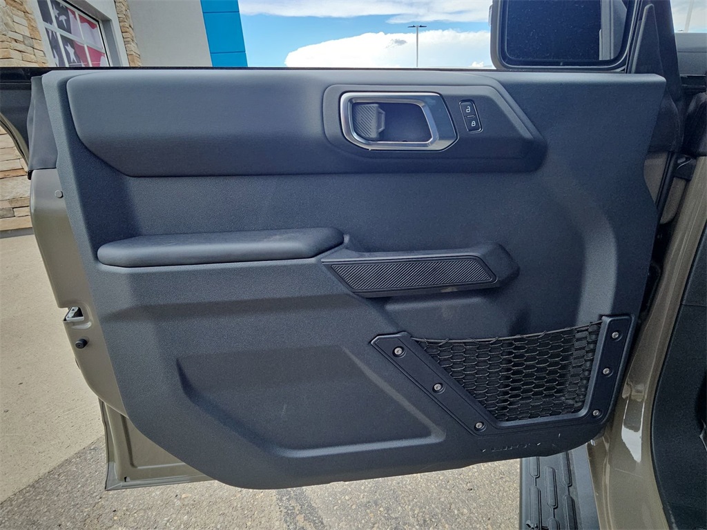2025 Ford Bronco Outer Banks photo 26