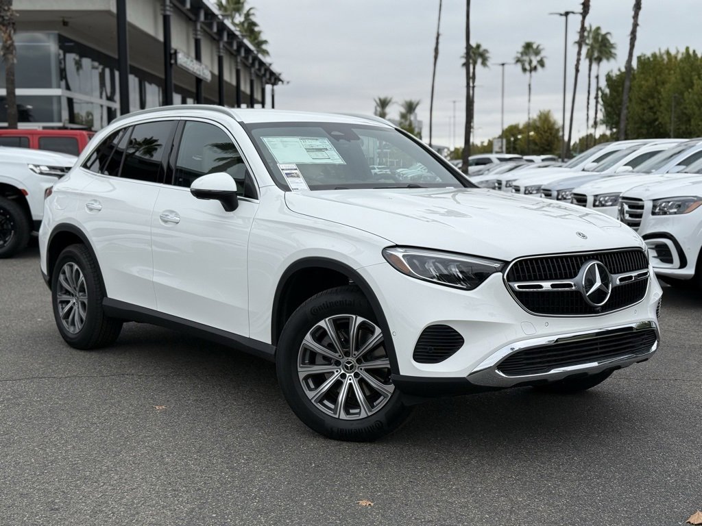 2026 Mercedes-Benz GLC Base's photo