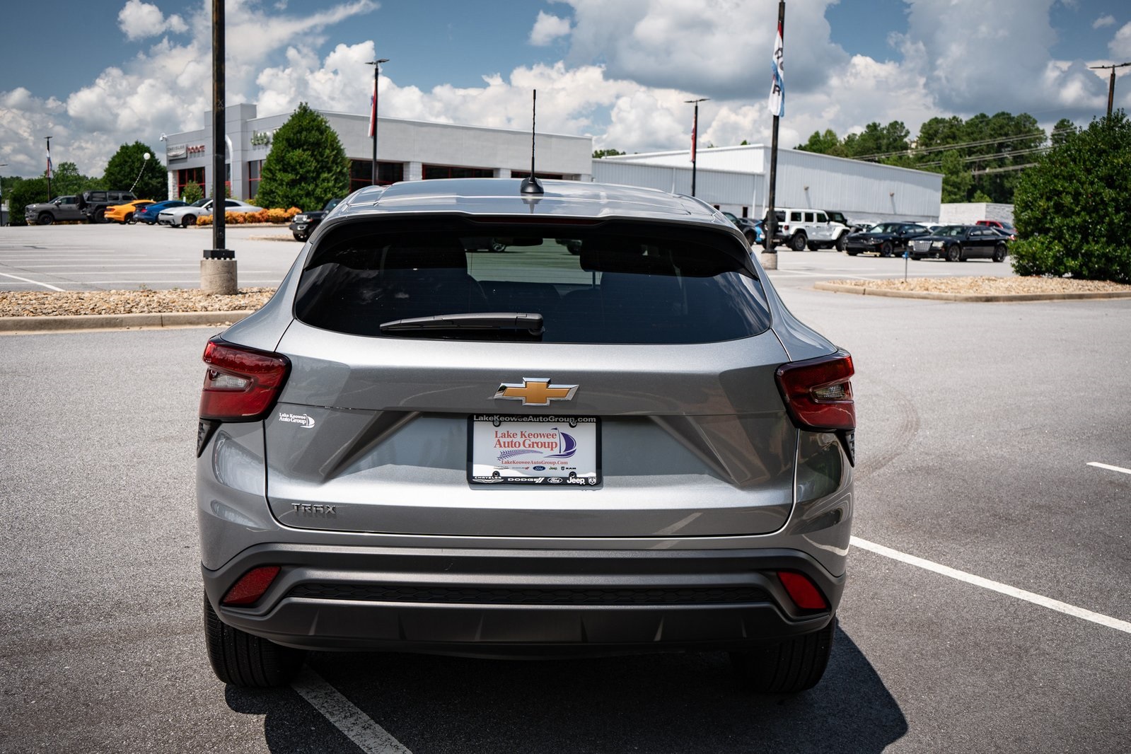 2024 Chevrolet Trax LS photo 4