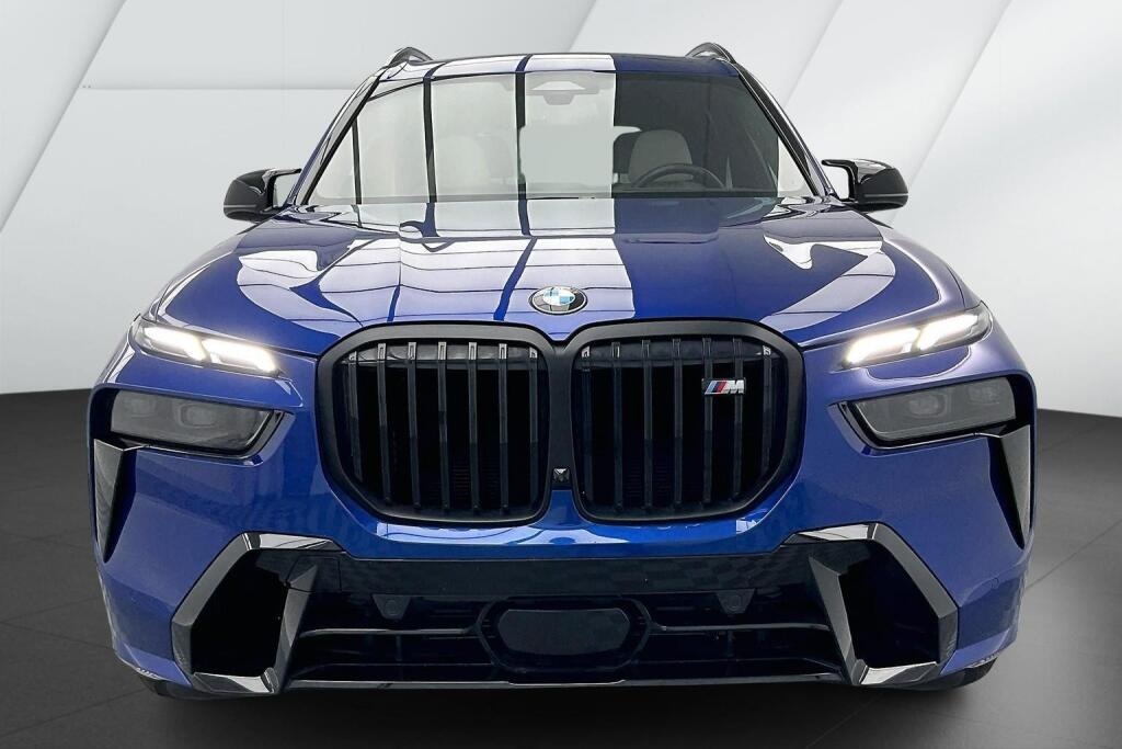 2025 Bmw X7 M60i photo 2