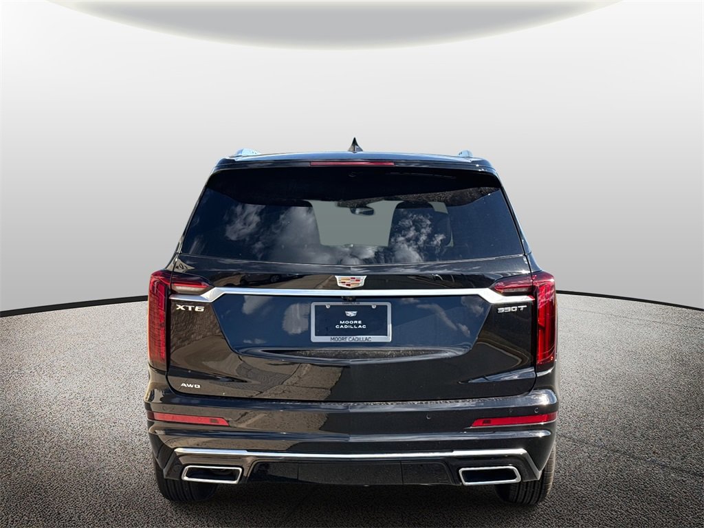 2025 Cadillac XT6 Luxury photo 3