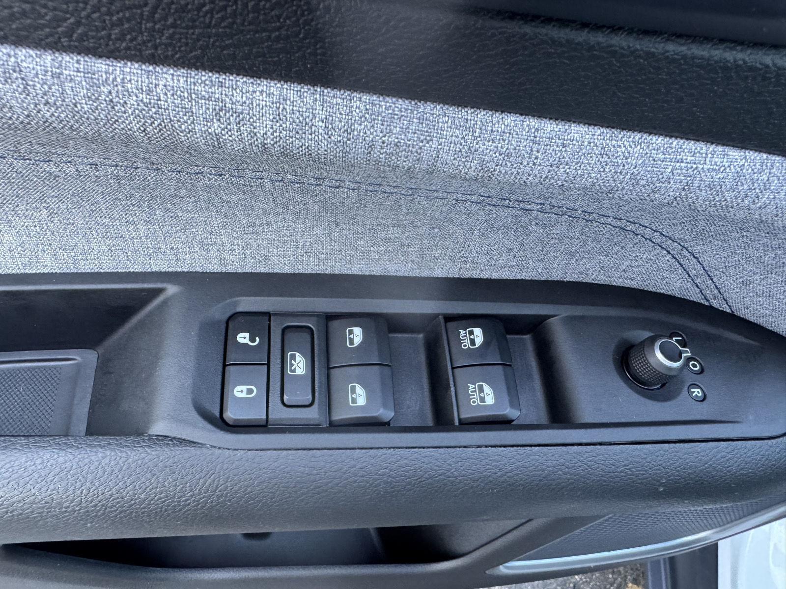 2023 Jeep Compass North Edition Latitude photo 15