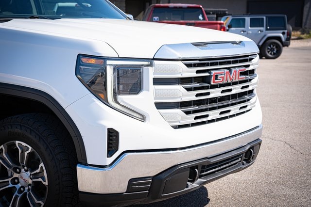 2022 Gmc Sierra 1500 SLE photo 3